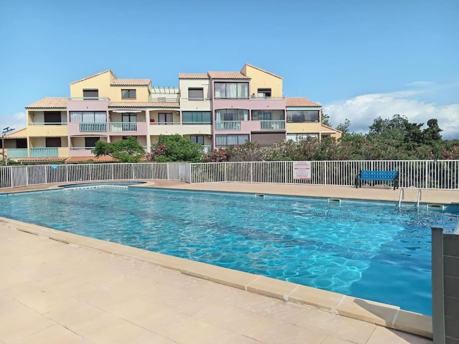 Jolie Maisonnette Dans Residence Calme Avec Piscine Le Barcarès Exterior foto